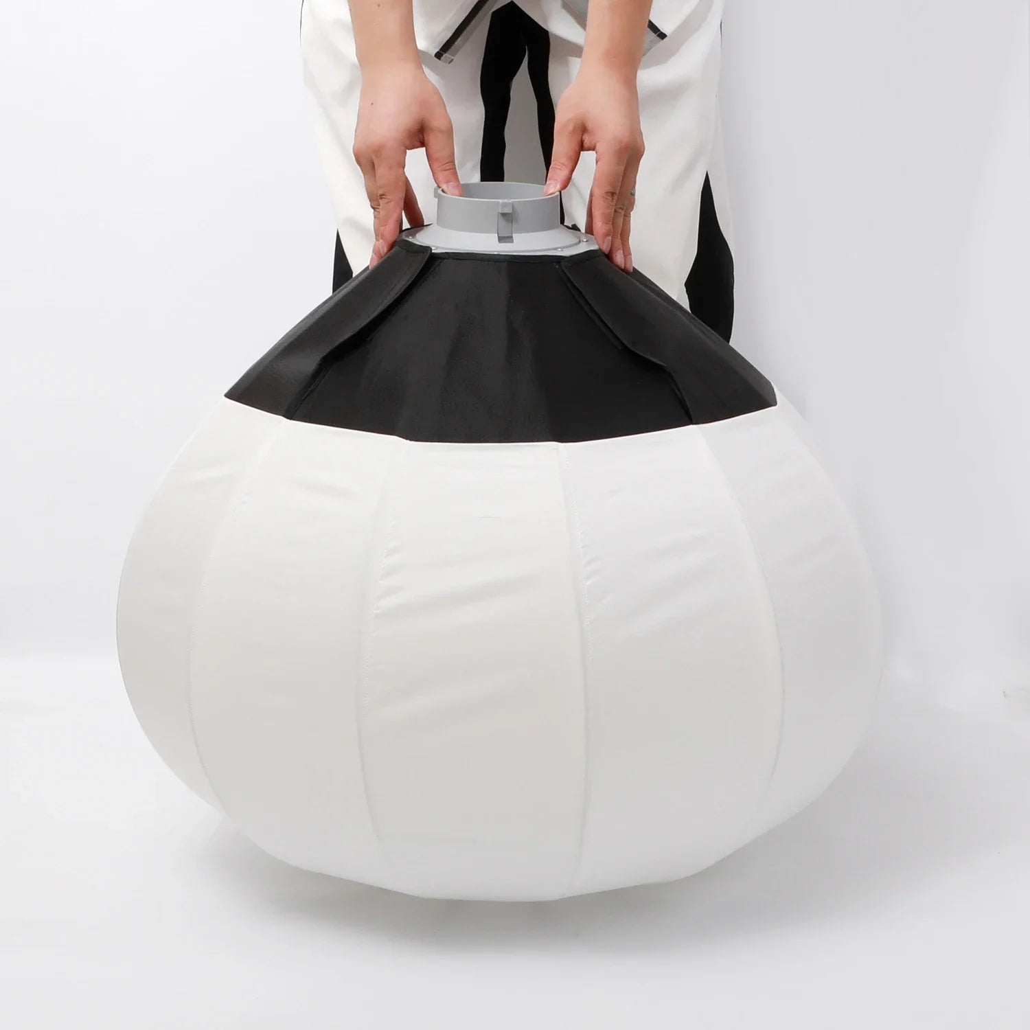 Hridz 65cm Globe Lantern Softbox Strong Metal Bowens mount For Video Studio Photography